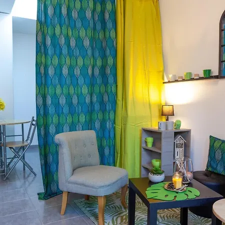 Holiday home La Salamandre: Beachside For Couples & Families In Saint-marc-sur-mer *