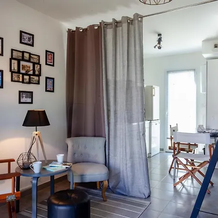 La Salamandre: Beachside For Couples & Families In Saint-marc-sur-mer